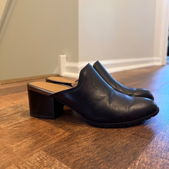 Vionic Claremont Block Heel Mule -Size 7 -Black - Picture 1 of 7